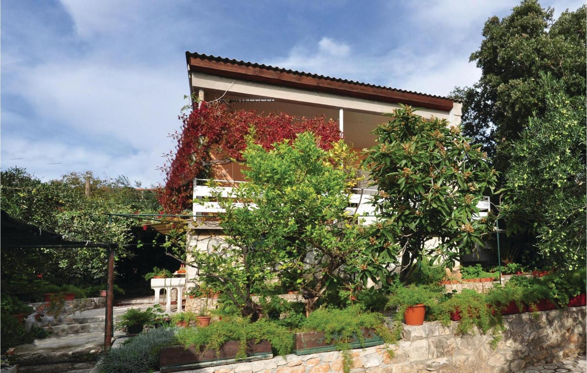 Awesome Home In Seget Vranjica With Wifi Exterior foto